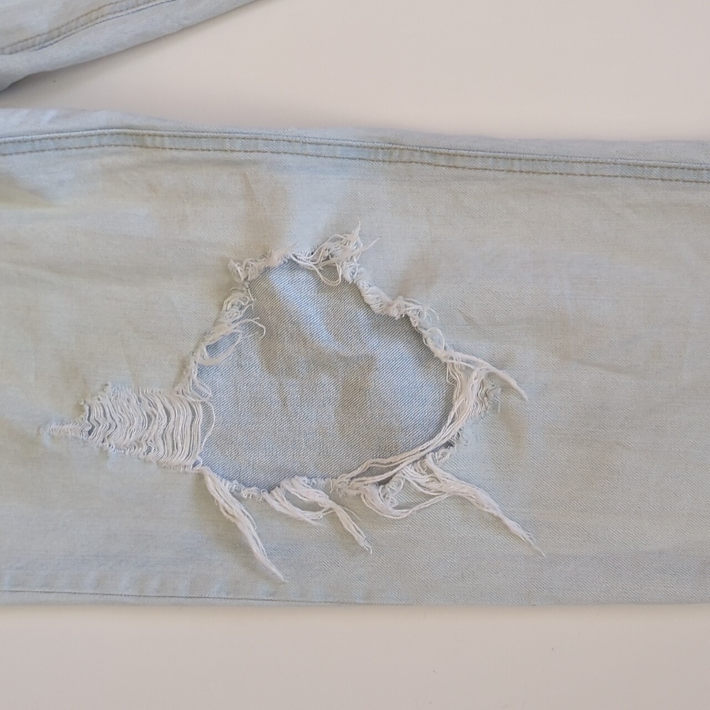 Wild Fable Women's High-Rise Baggy Ripped Jeans size 10 - Picture 4 of 6